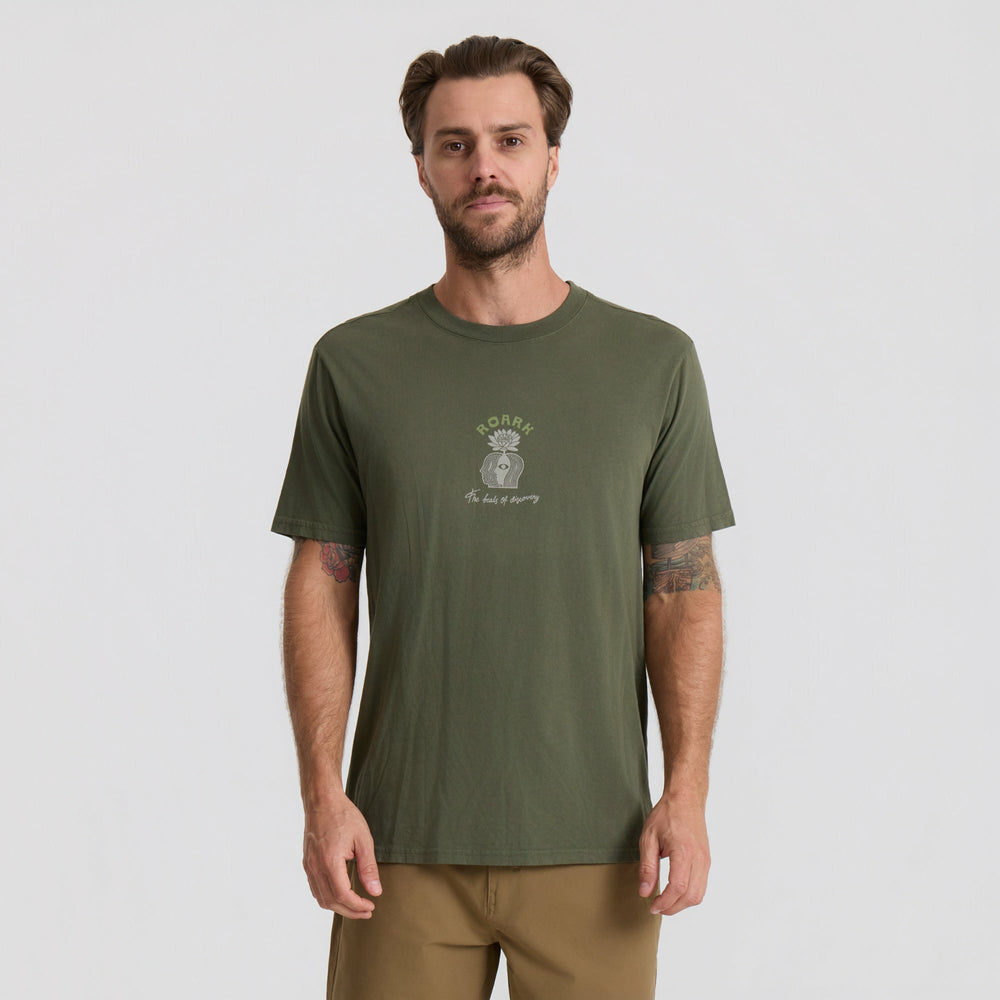 Roark Beats Of Discovery Premium Tee in Military - Men
