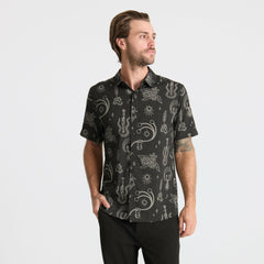 Roark Bless Up Breathable Stretch Shirt in Black - Men