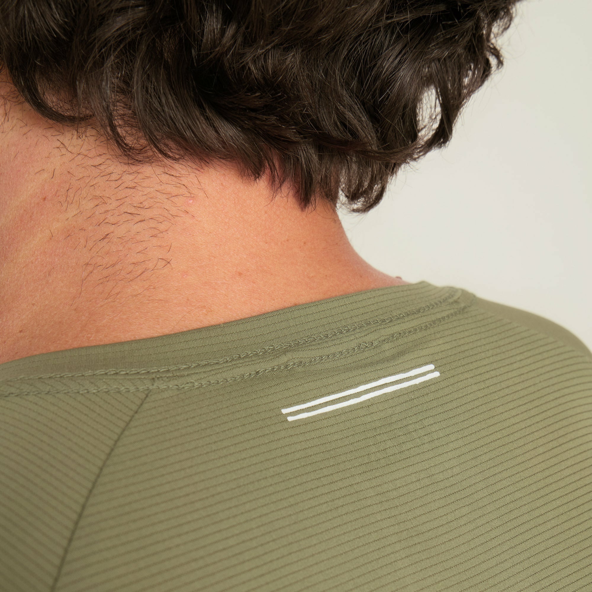 Roark Alta Elite Trail Short Sleeve Tee in Light Military - Men|Run / Active