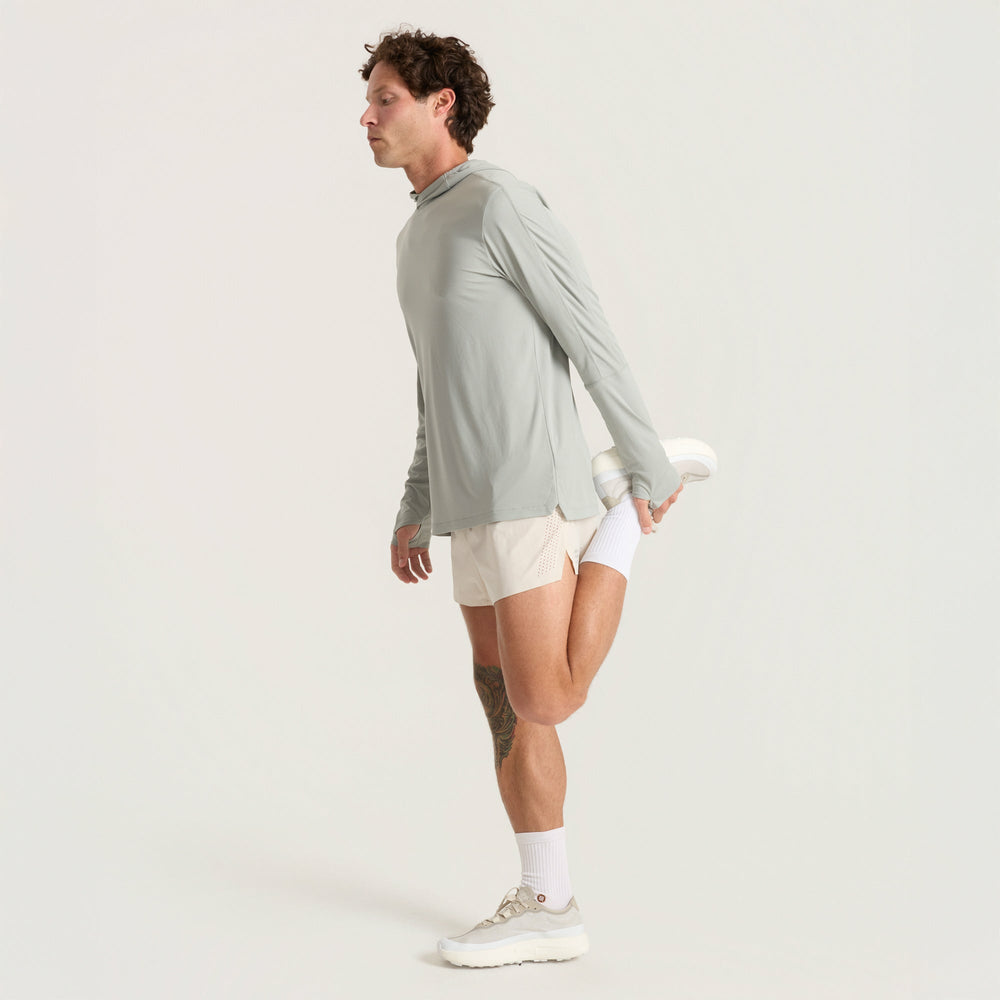Roark Alta Elite Trail Hood in Grey - Men|Run / Active