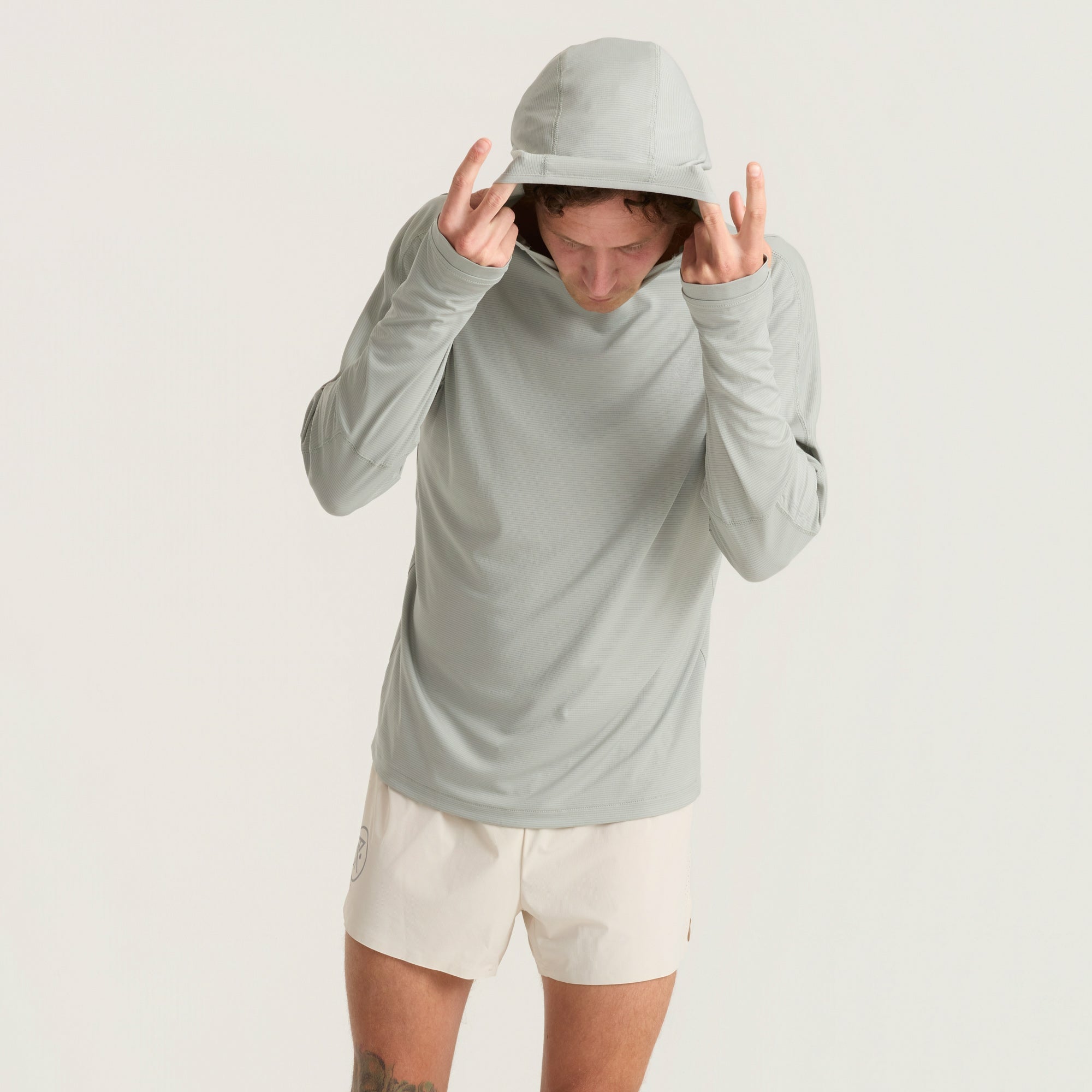 Roark Alta Elite Trail Hood in Grey - Men|Run / Active