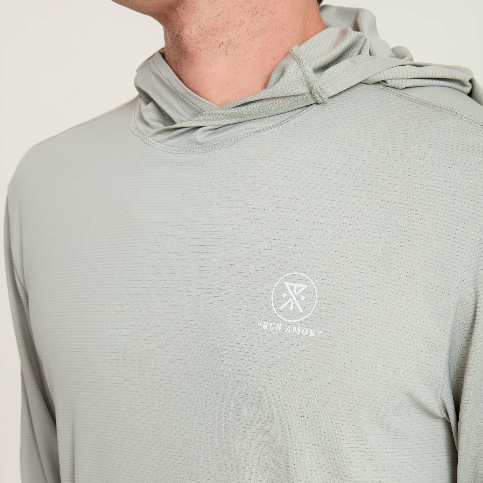 Roark Alta Elite Trail Hood in Grey - Men|Run / Active