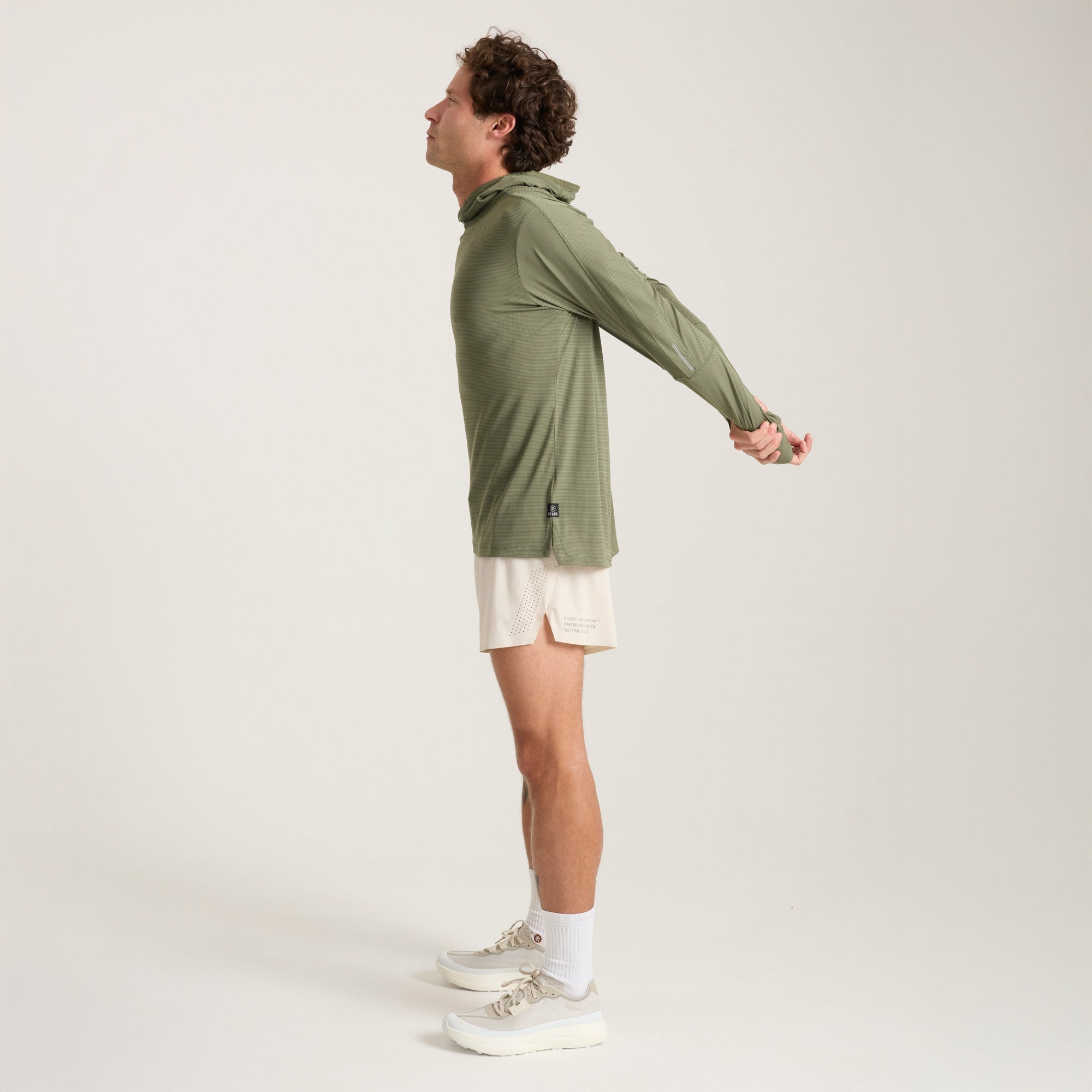 Roark Alta Elite Trail Hood in Light Military - Men|Run / Active