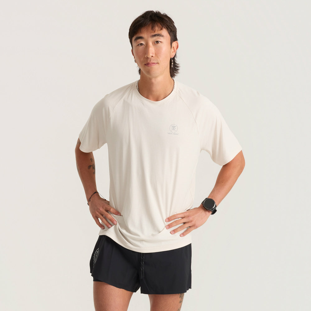 Roark Alta Elite Trail Short Sleeve Tee in Moonstone - Men|Run / Active
