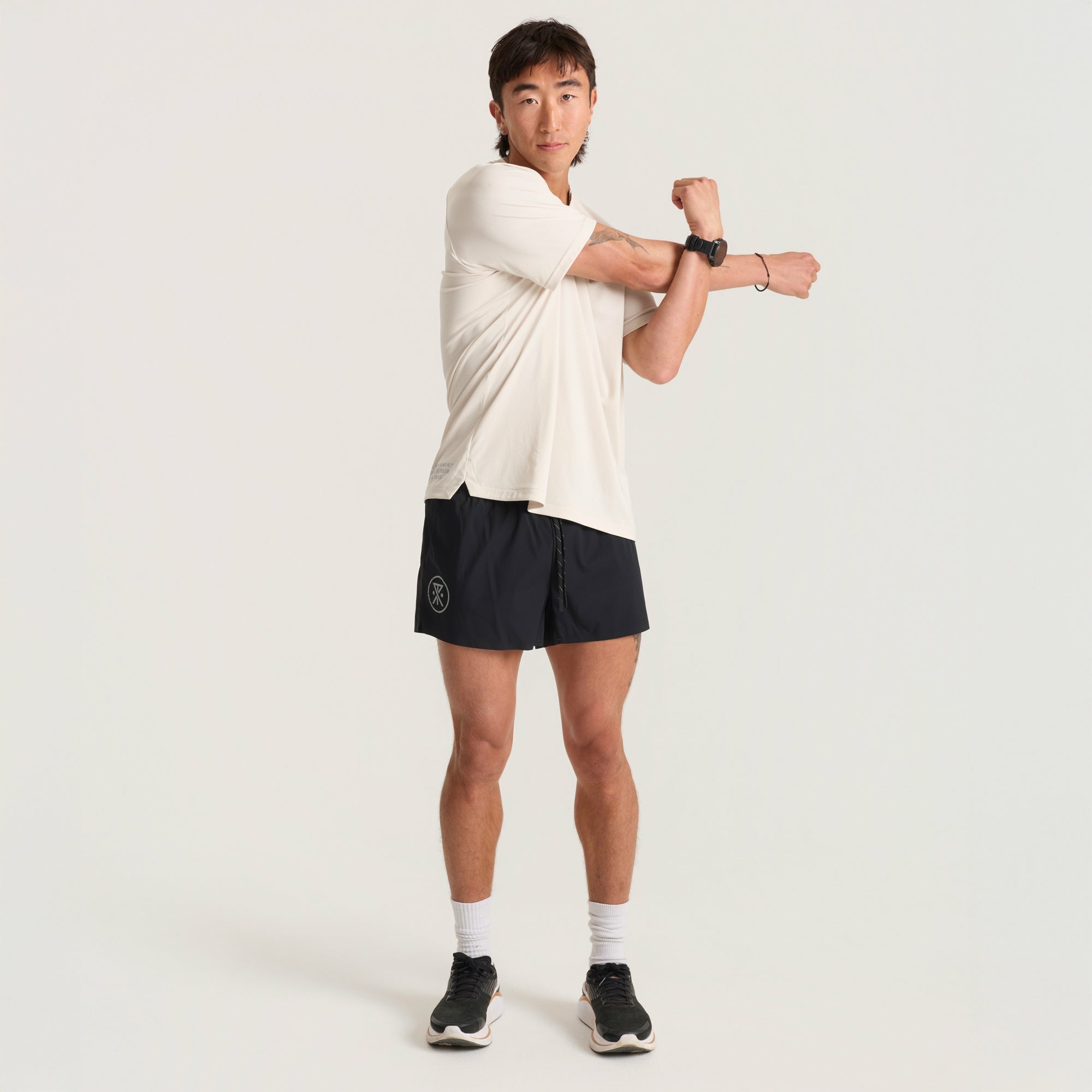 Roark Alta Elite Trail Short Sleeve Tee in Moonstone - Men|Run / Active