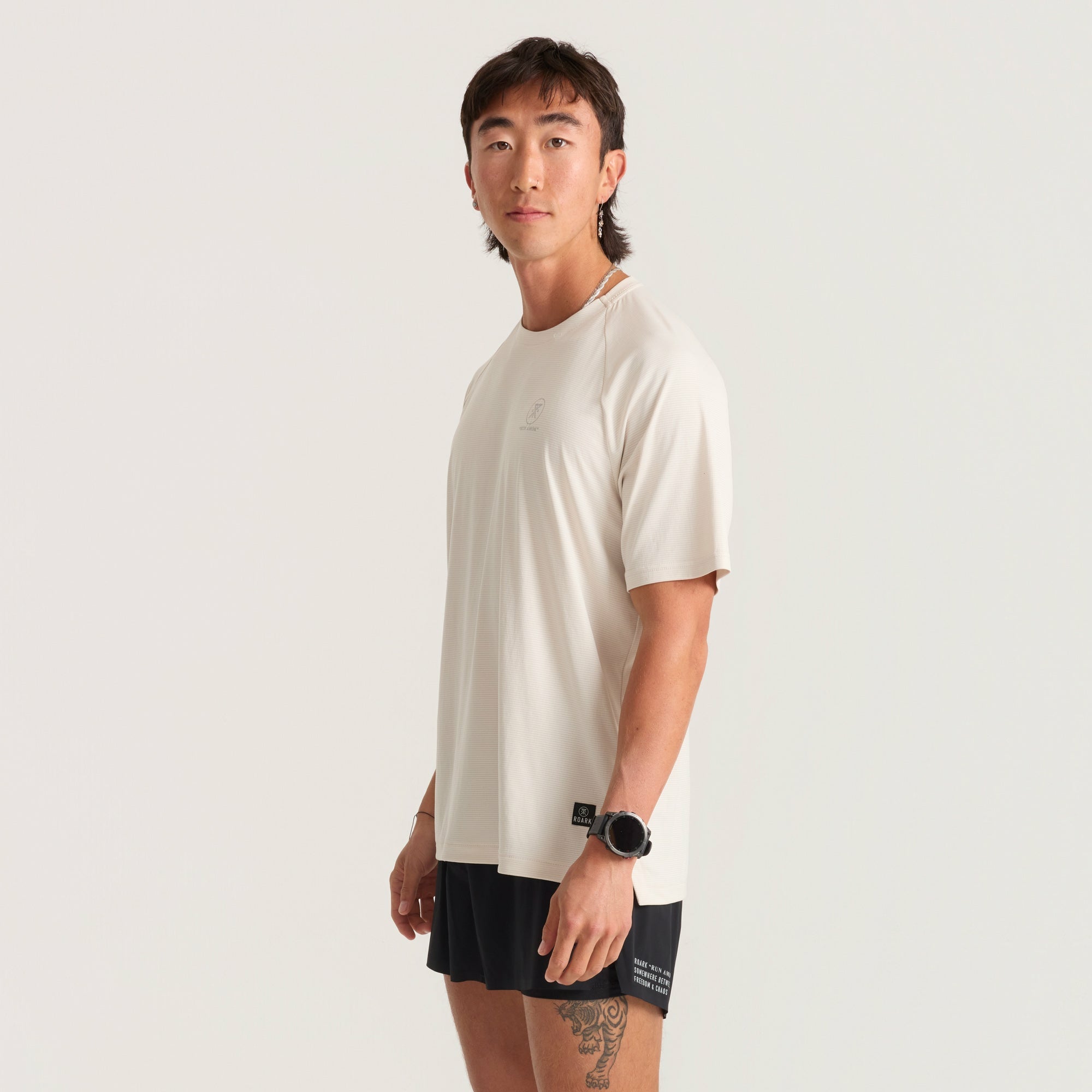 Roark Alta Elite Trail Short Sleeve Tee in Moonstone - Men|Run / Active