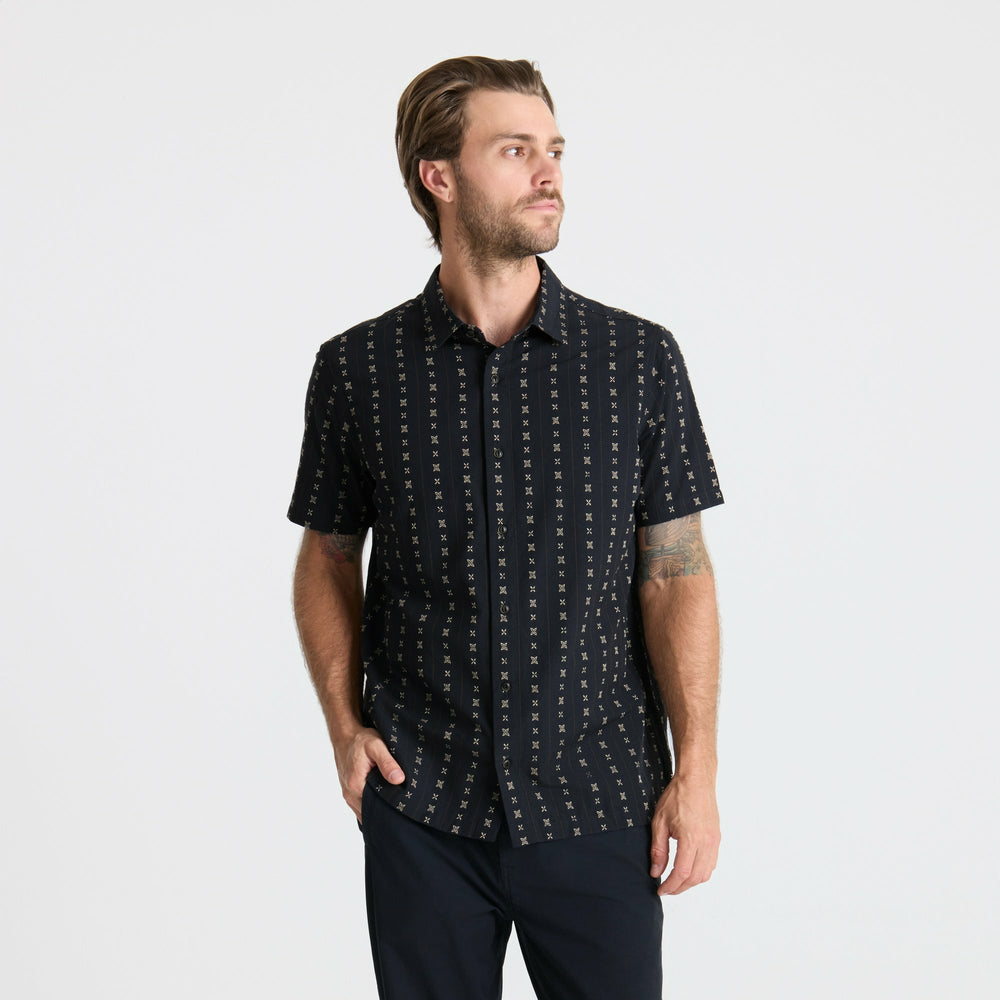 Roark Gonzo Short Sleeve Button Up Shirt in Dark Navy - Men