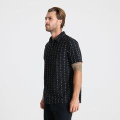 Roark Gonzo Short Sleeve Button Up Shirt in Dark Navy - Men