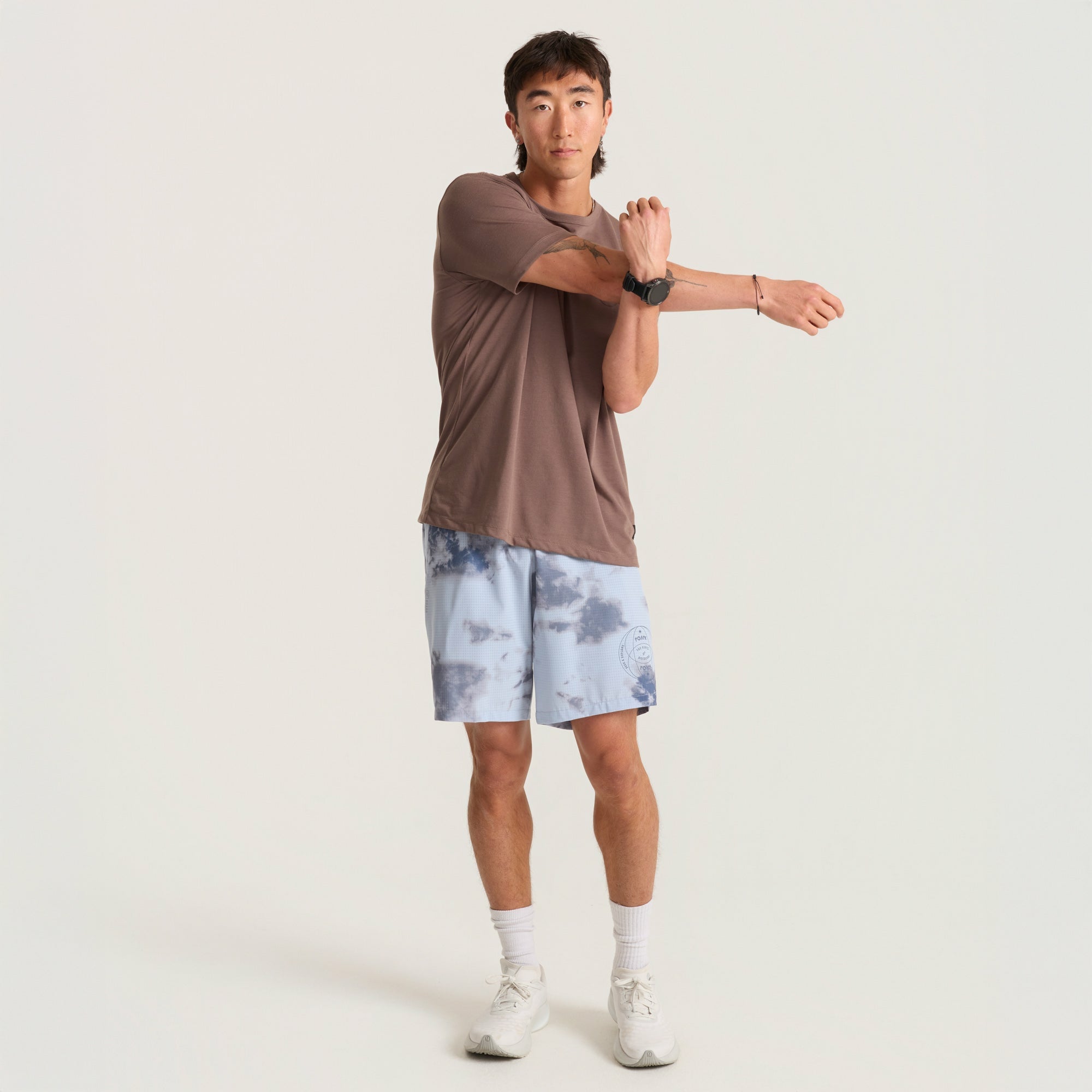 Roark Mathis Active Short Sleeve Tee in Faded Brown - Men|Run / Active