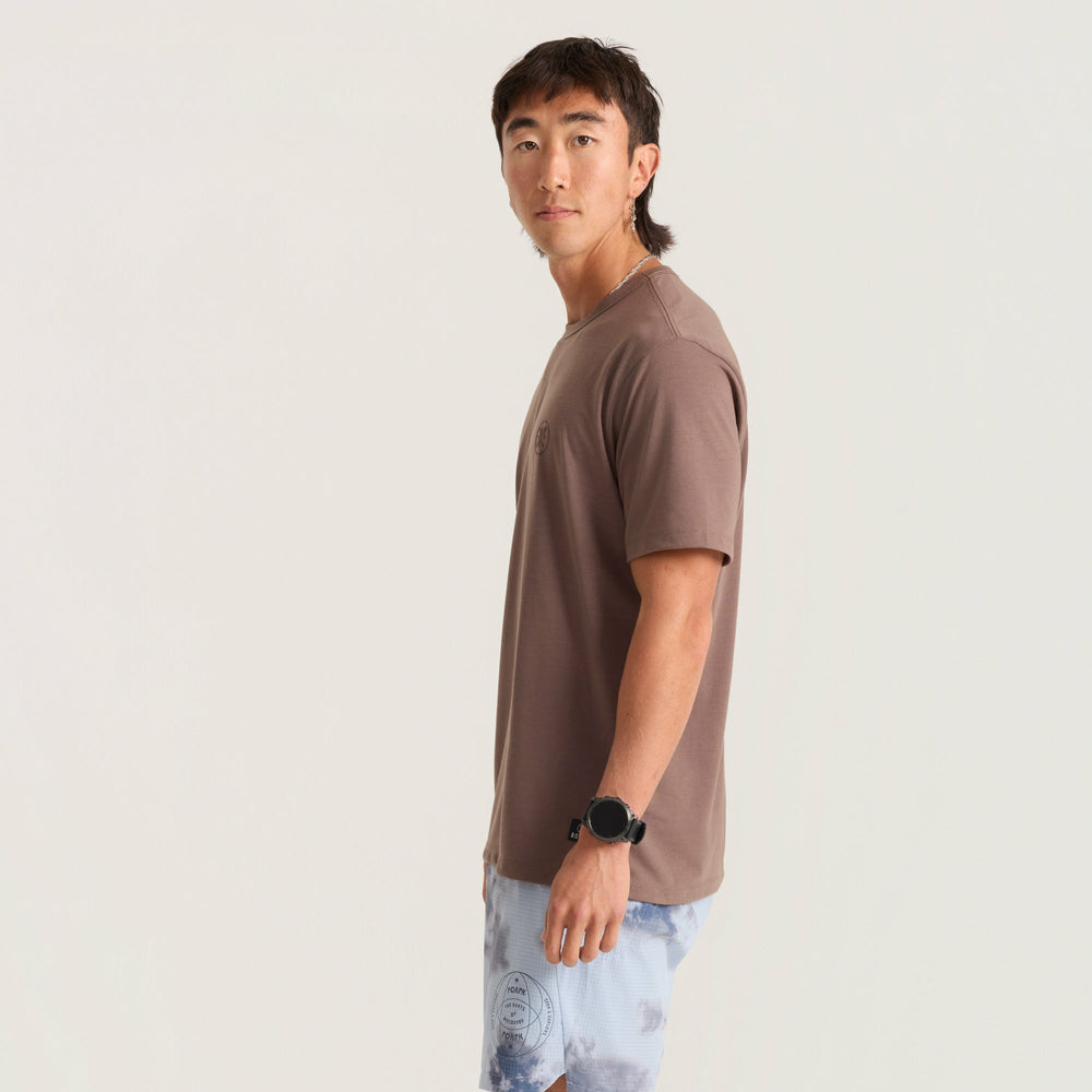 Roark Mathis Active Short Sleeve Tee in Faded Brown - Men|Run / Active