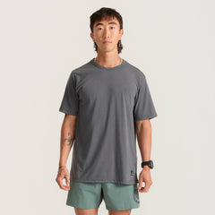 Roark Mathis Active Short Sleeve Tee in Charcoal - Men|Run / Active
