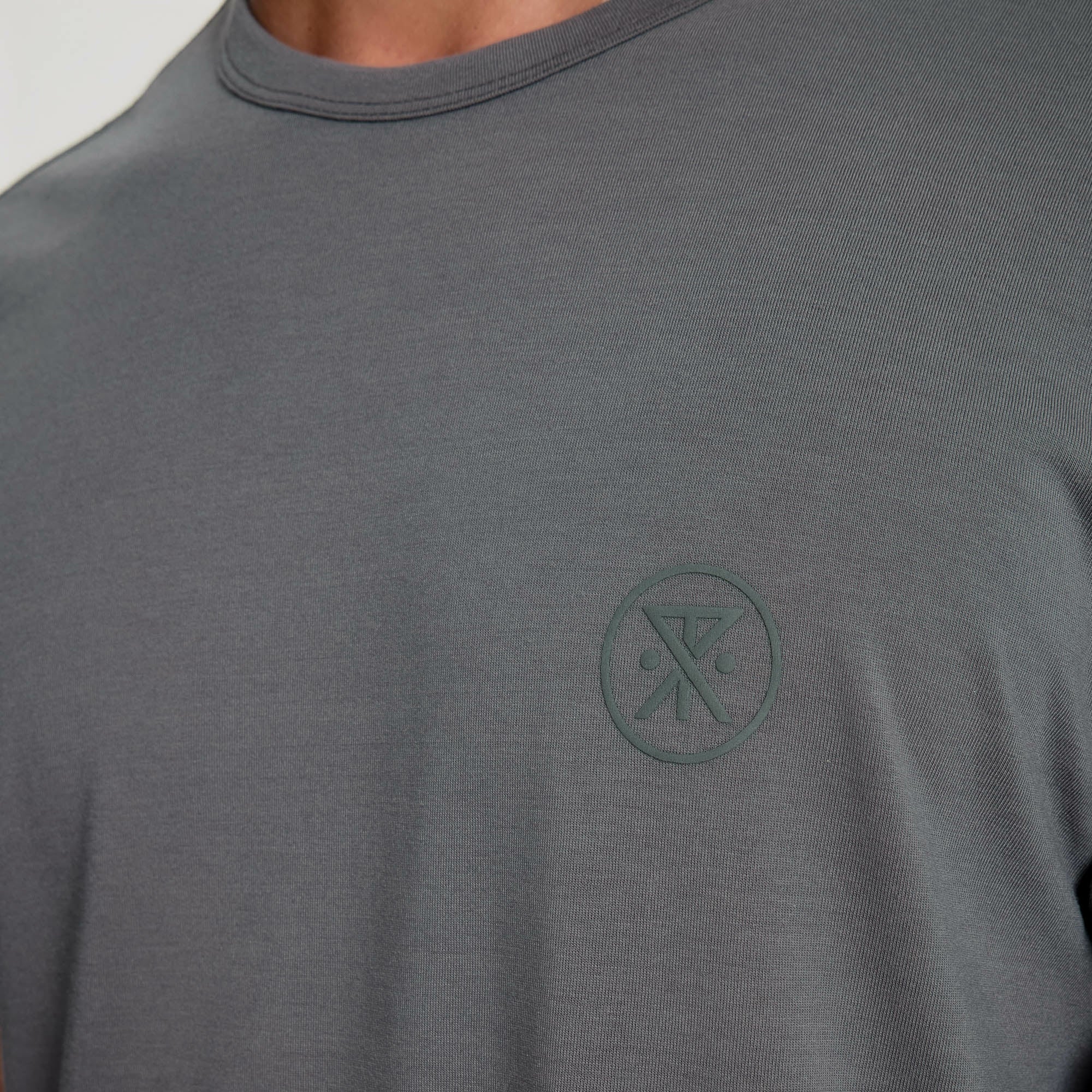 Roark Mathis Active Short Sleeve Tee in Charcoal - Men|Run / Active