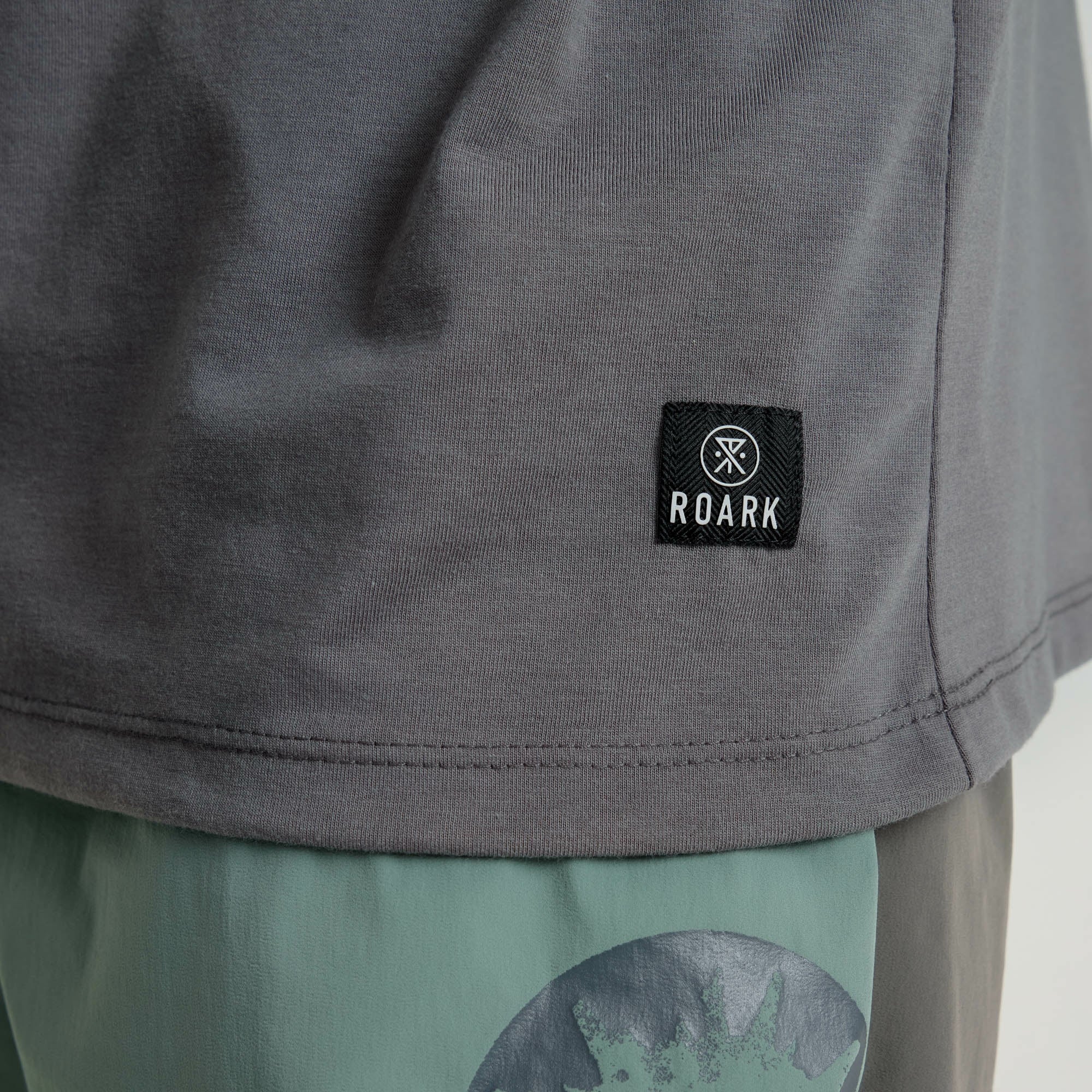 Roark Mathis Active Short Sleeve Tee in Charcoal - Men|Run / Active