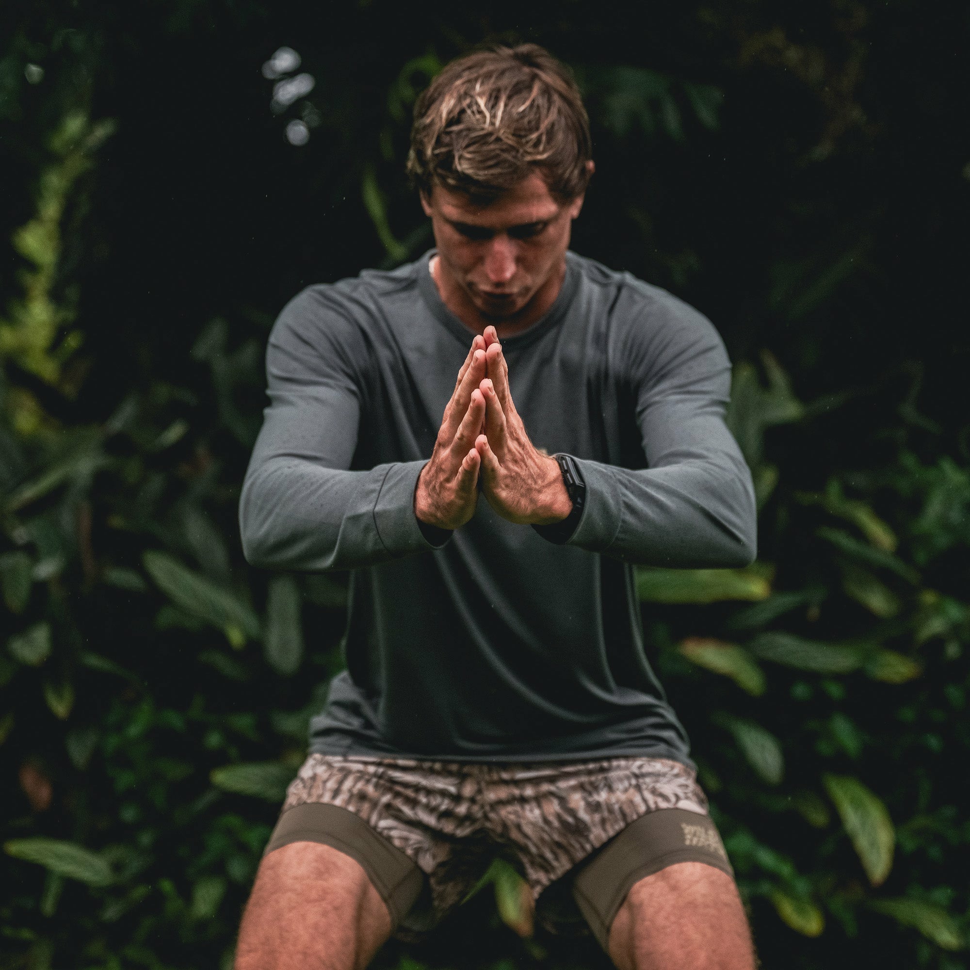 Roark Mathis Active Long Sleeve Tee in Charcoal - Men|Run / Active