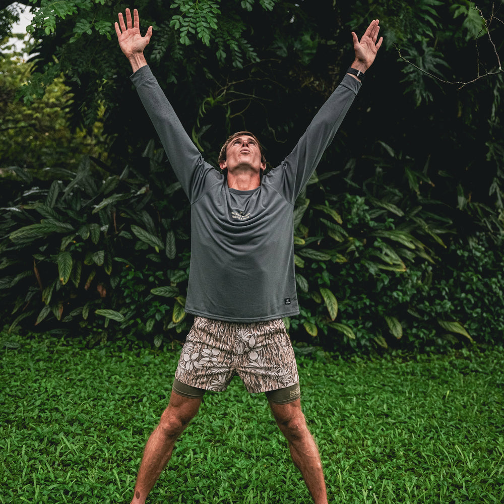 Roark Mathis Active Long Sleeve Tee in Charcoal - Men|Run / Active
