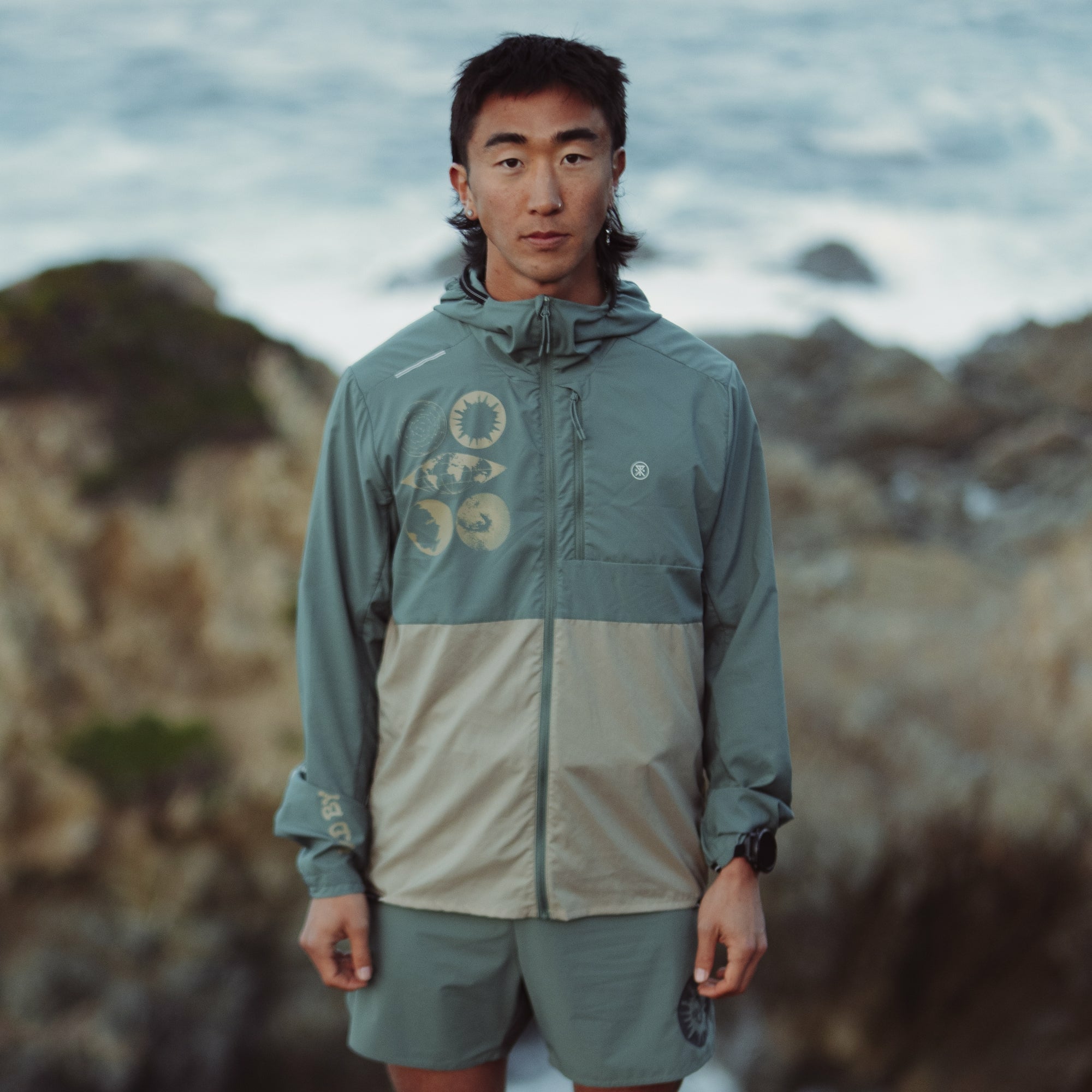Roark Secondwind 3.0 Jacket in Slate Green/Tan - Men|Run / Active