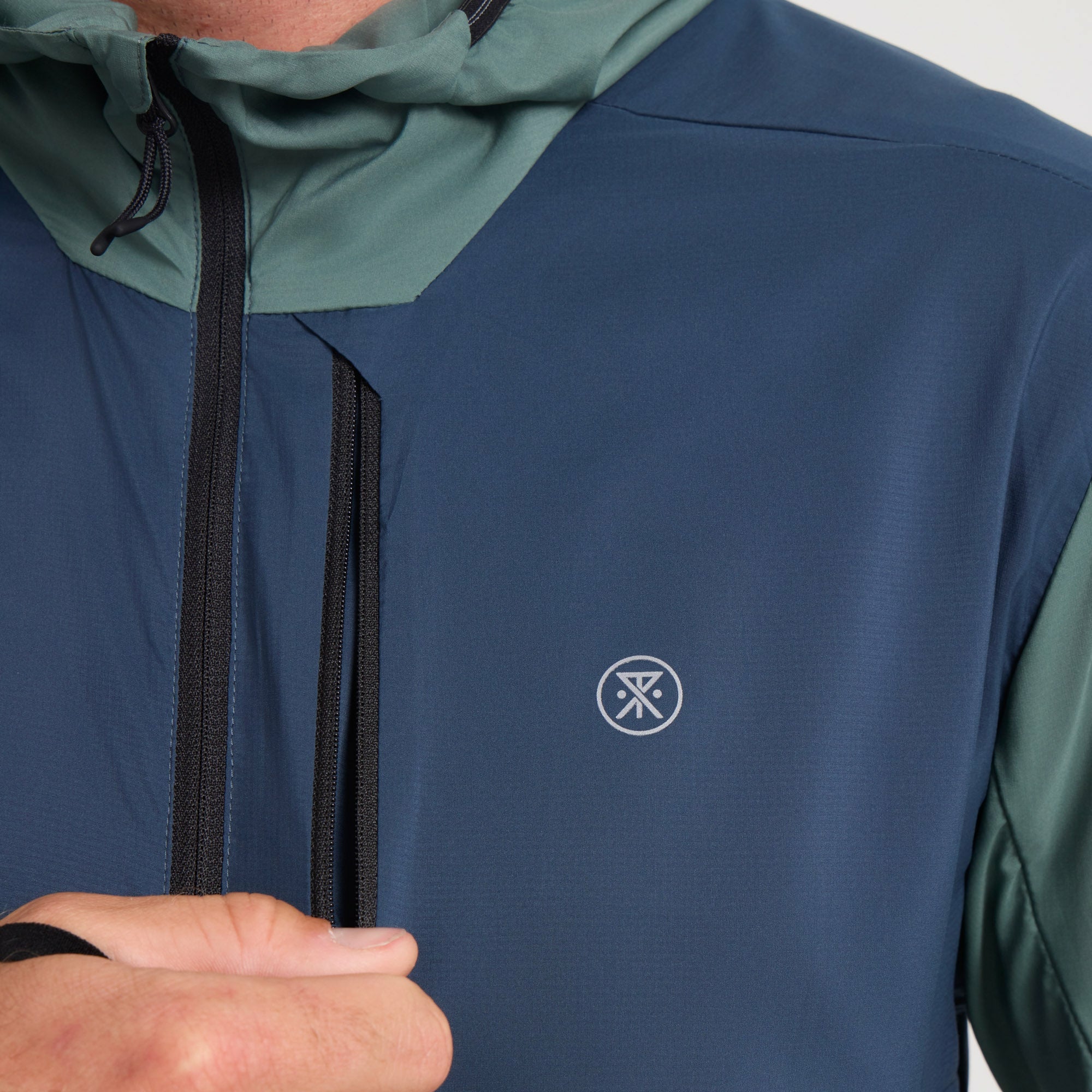 Roark Secondwind 3.0 Jacket in Slate Green/Blue - Men|Run / Active