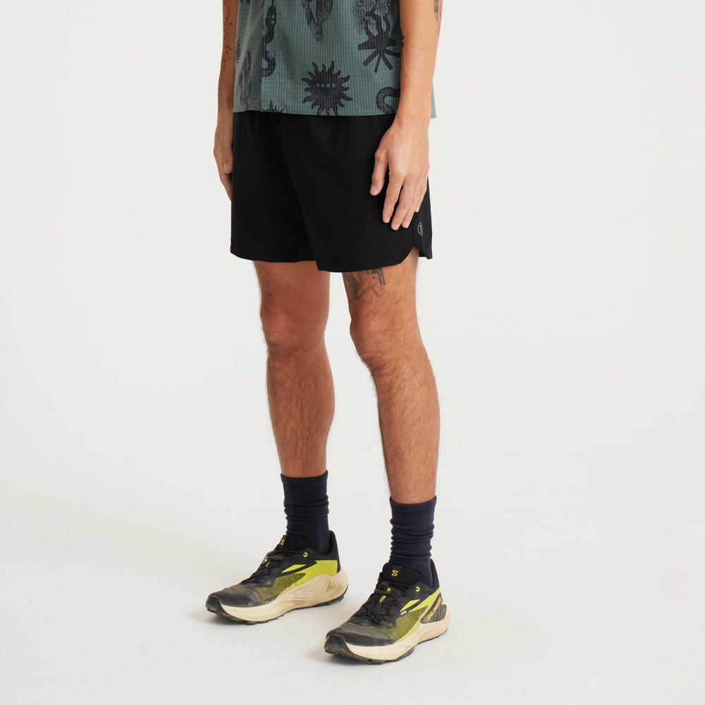 Roark Serrano Active Stretch Shorts in Black - Men|Run / Active