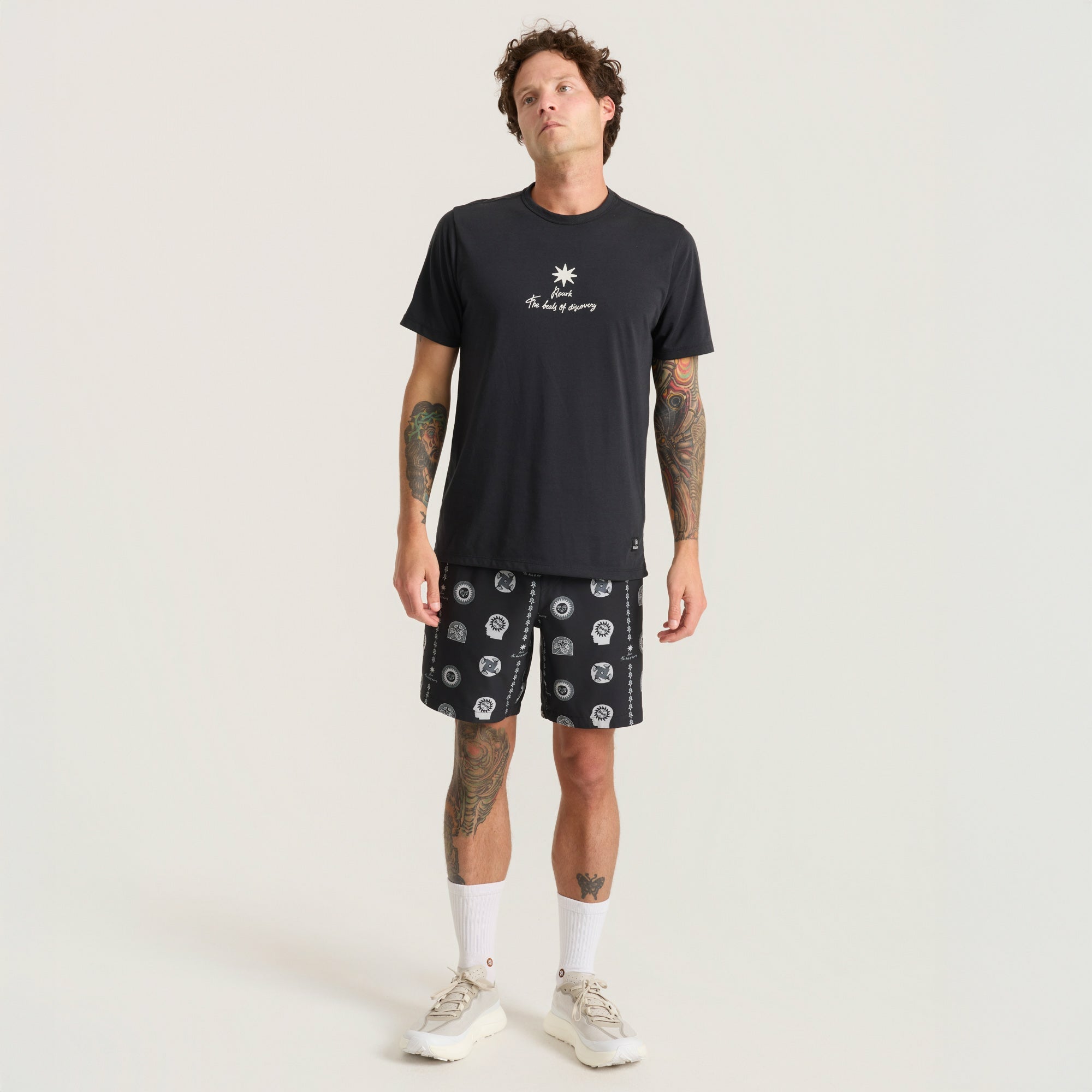 Roark Serrano 7" Active Stretch Shorts in Black Print - Men|Run / Active