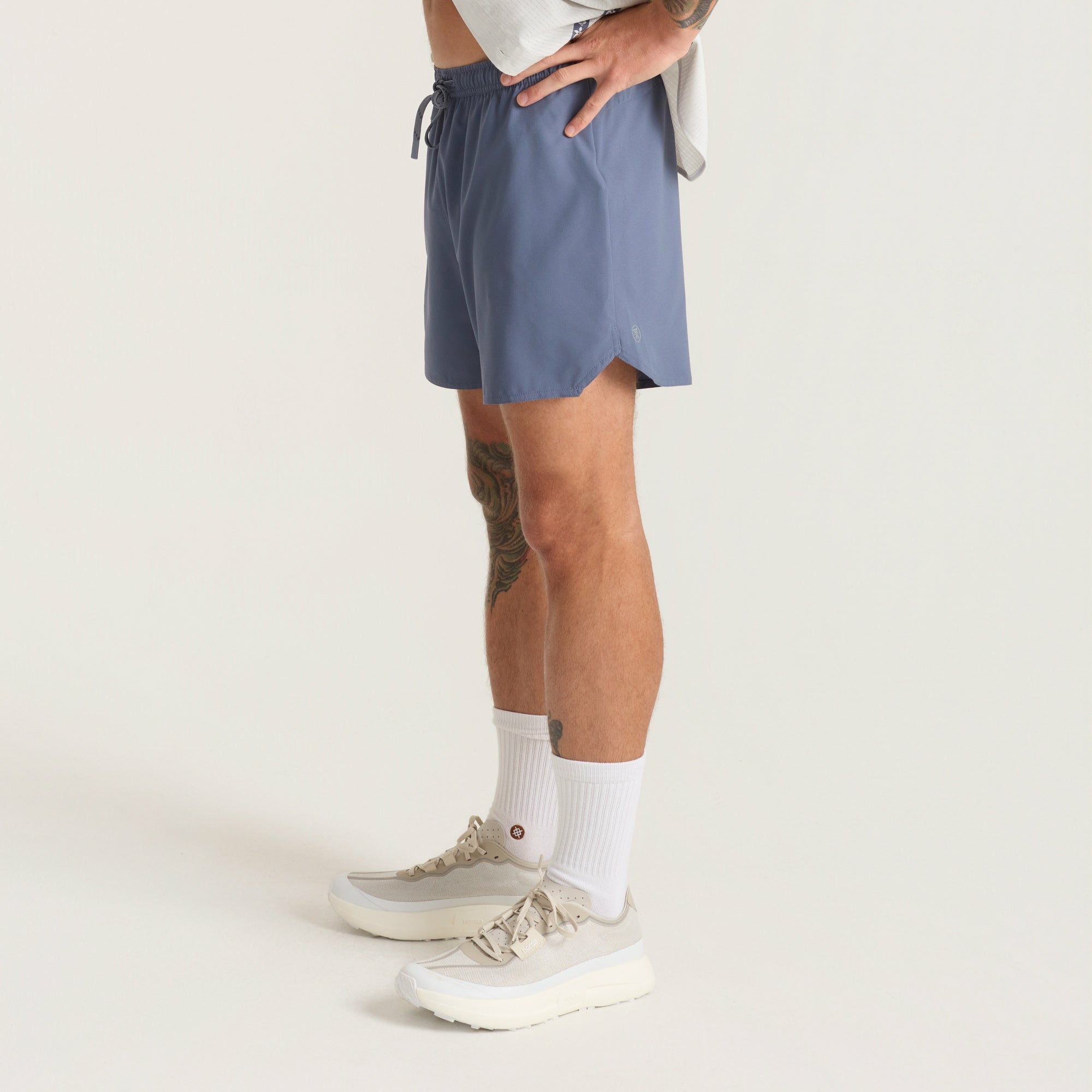 Roark Baja 5" Shorts in Neptune - Men|Run / Active
