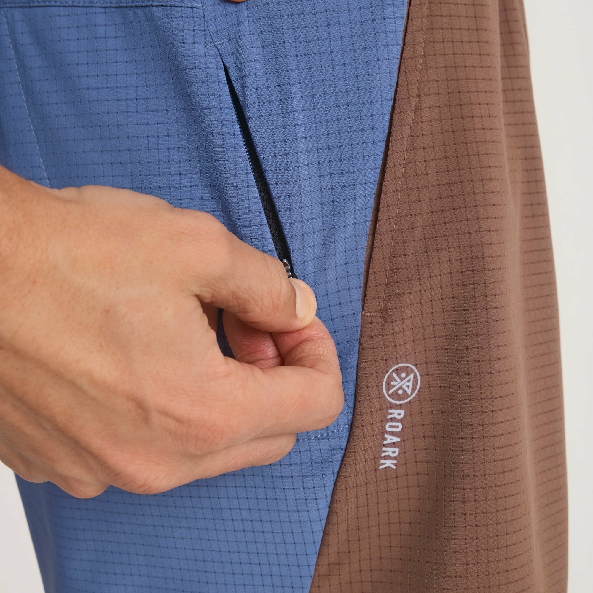 Roark Bommer 3.5" Shorts in Faded Brown - Men|Run / Active