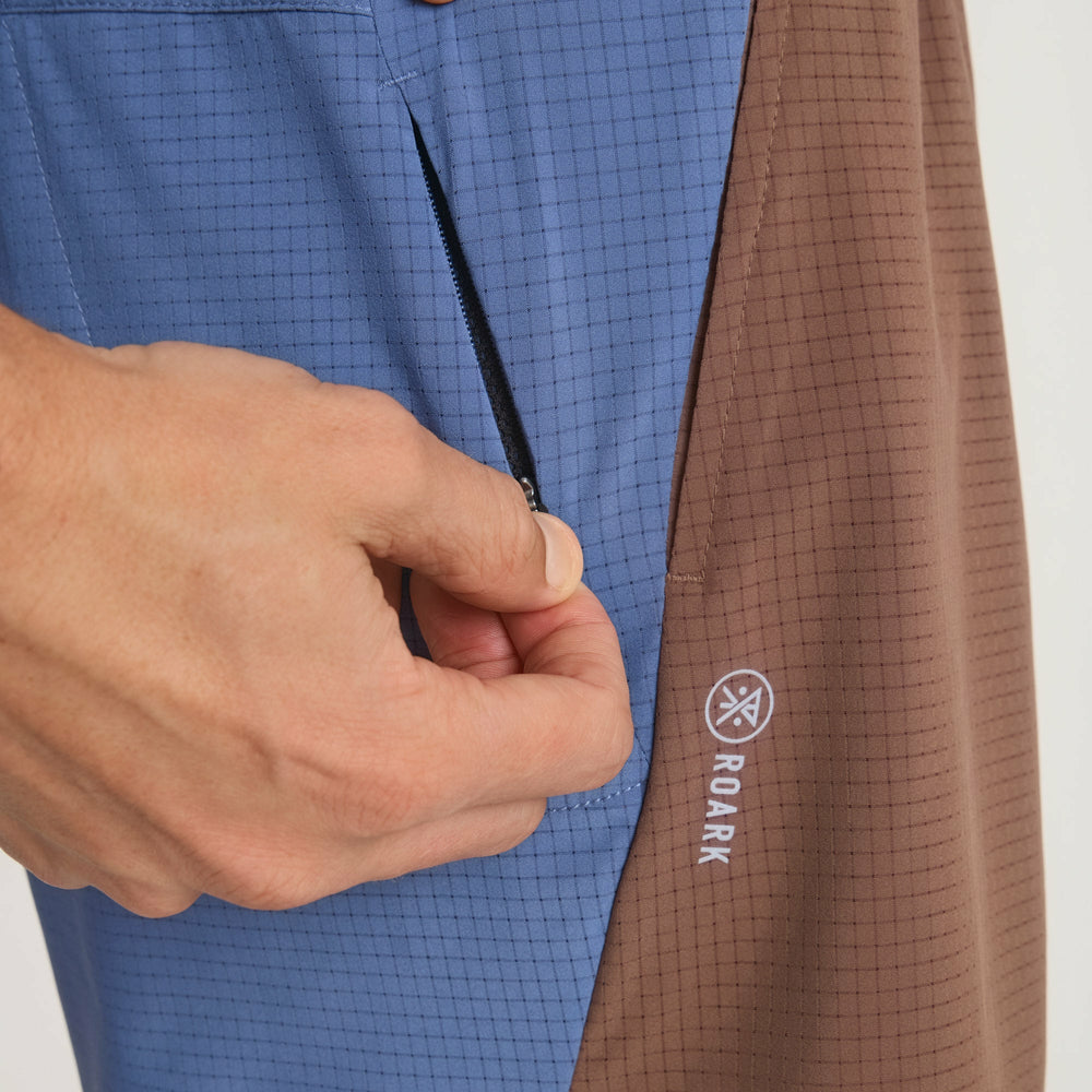 Roark Bommer 3.5" Shorts in Faded Brown - Men|Run / Active