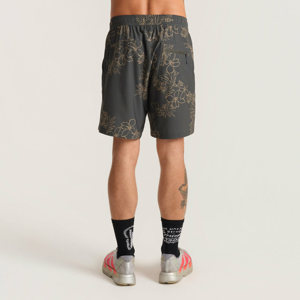 Roark Serrano 7" Active Stretch Shorts in Onyx Floral - Men|Run / Active