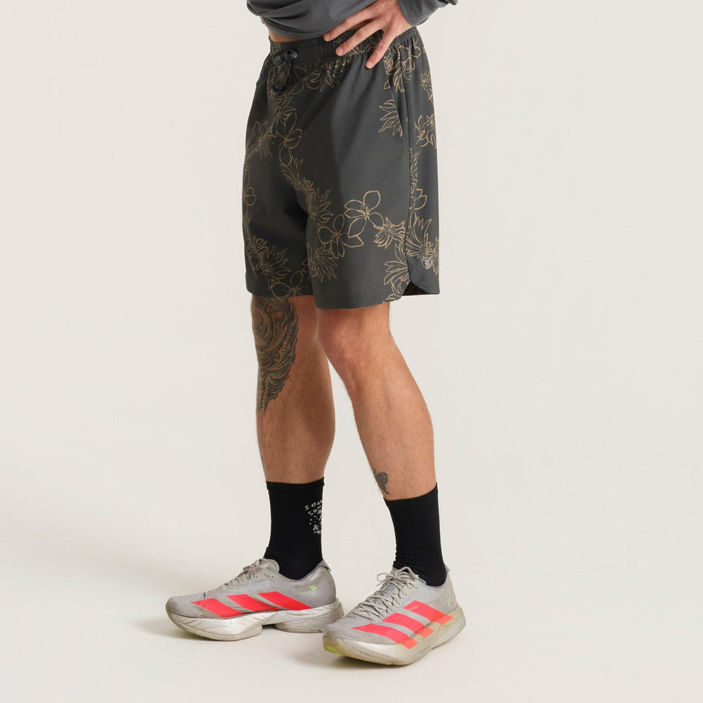 Roark Serrano 7" Active Stretch Shorts in Onyx Floral - Men|Run / Active