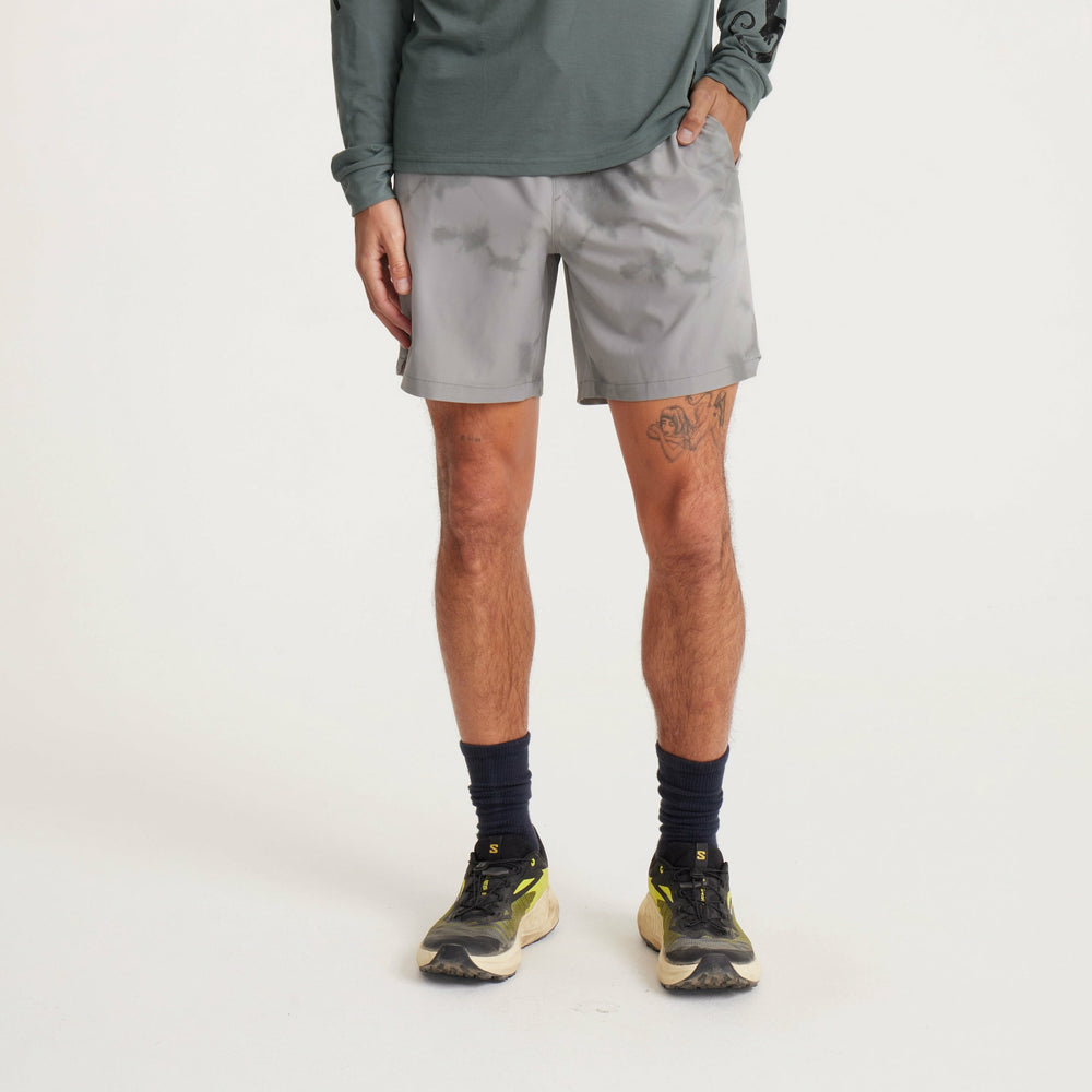 Roark Serrano 7" Shorts in Ghost Grey - Men|Run / Active