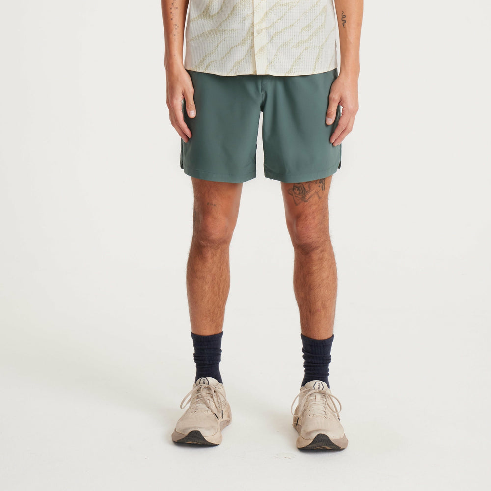 Roark Serrano 7" Shorts in Forest - Men|Run / Active