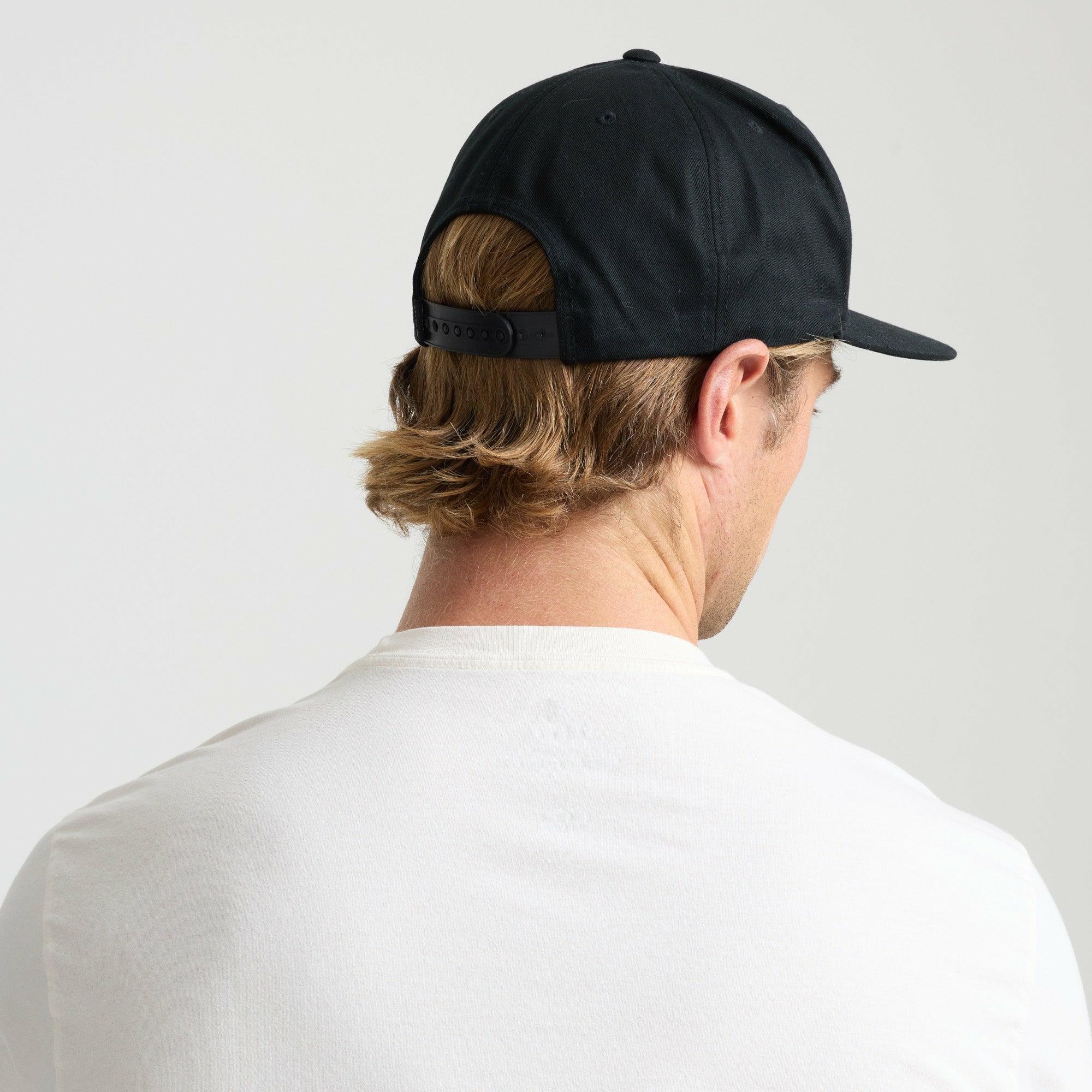 Roark Fear The Sea Snapback Hat in Black - Men
