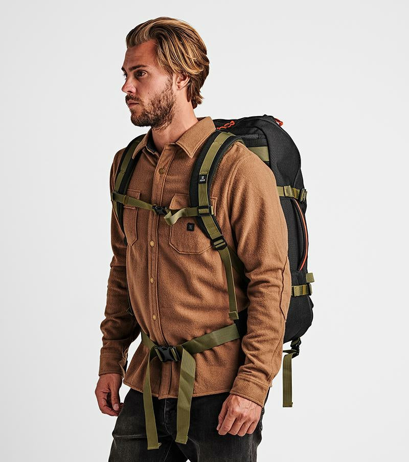 Roark 5 Day Mule 55L Bag - Black - Men